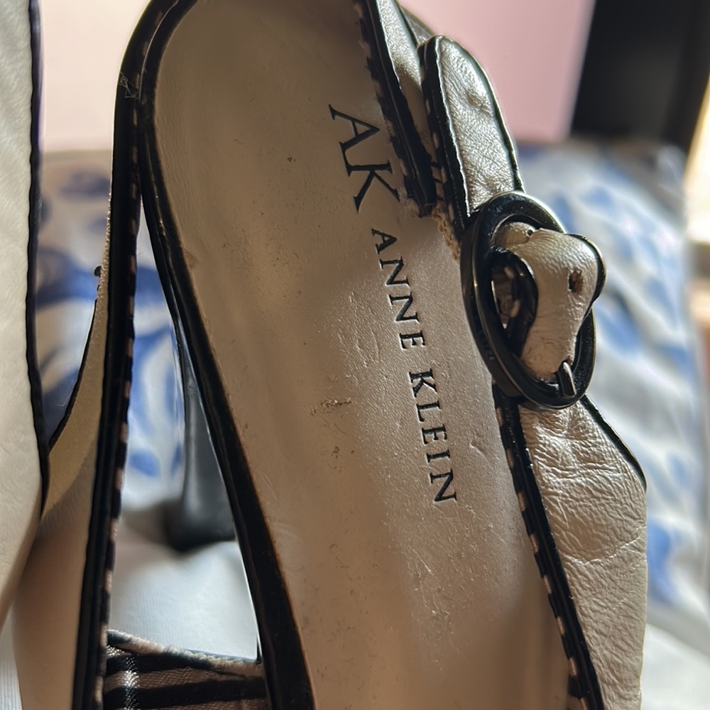 Anne Klein heels 👠 - Picture 3 of 5